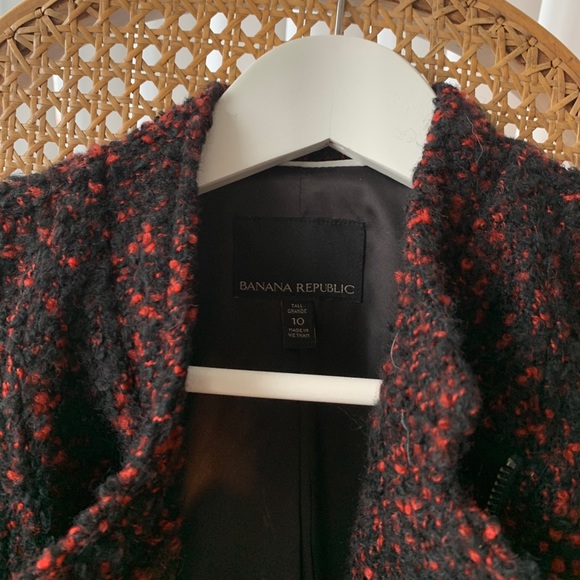 Textured Banana Republic Blazer - Picture 3 of 5